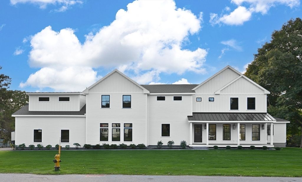 Backyard, Exterior, Facade, Farmhouse