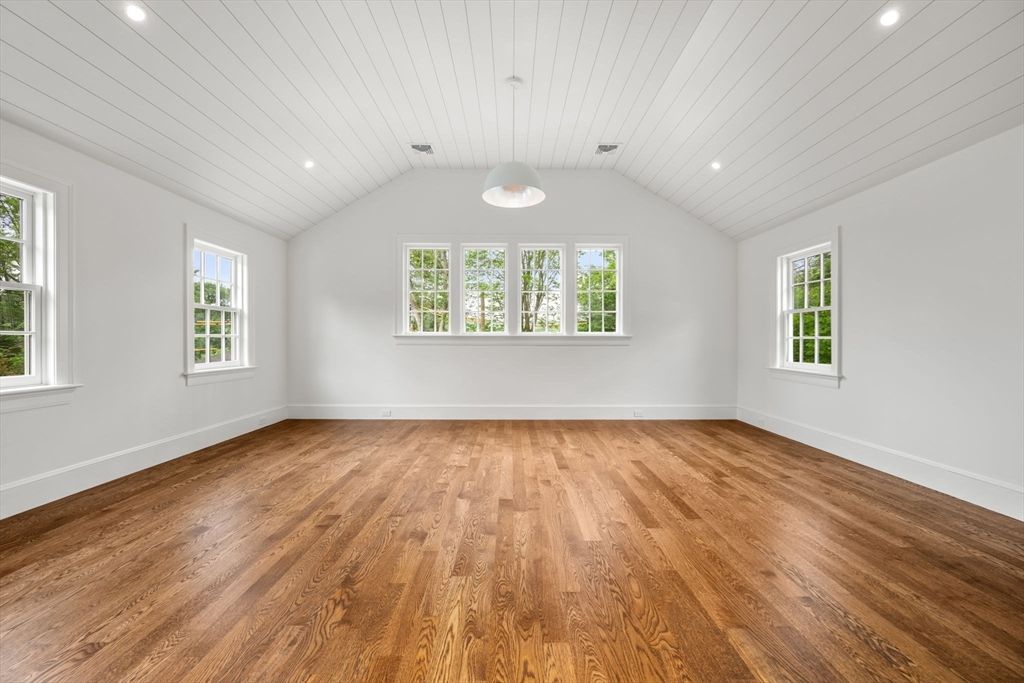Empty room, Interior, Pendant Lights, Recessed Lighting, Wood Texture Flooring