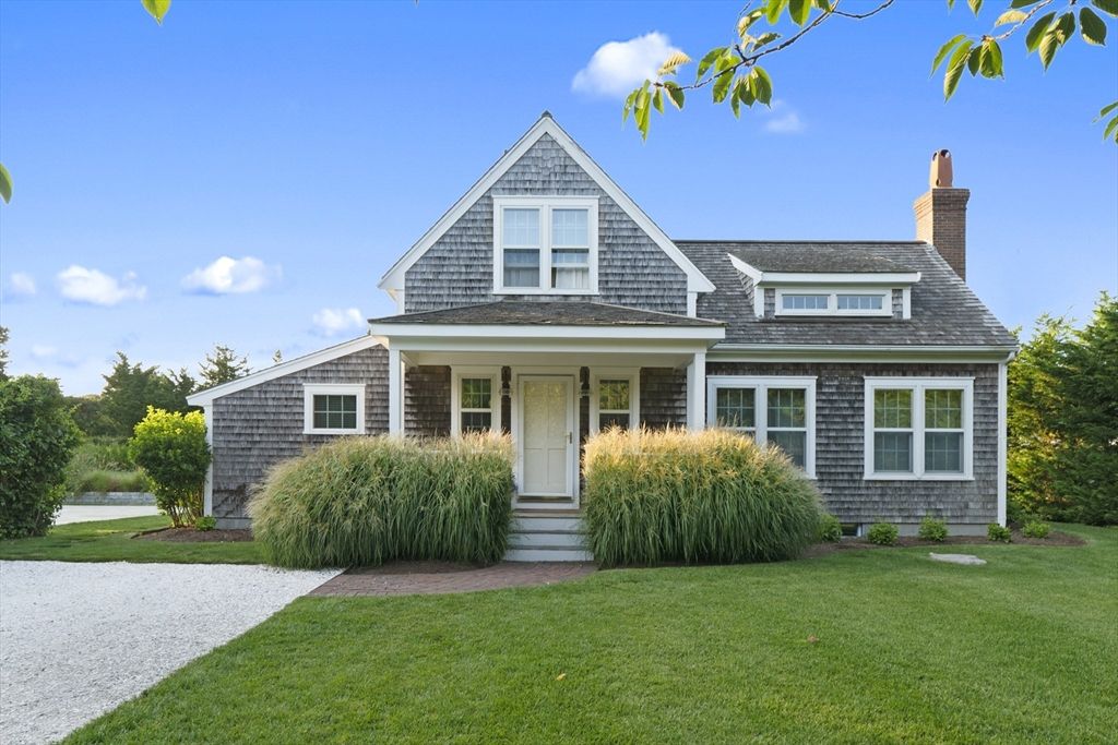 Exterior, Facade, Cape Cod