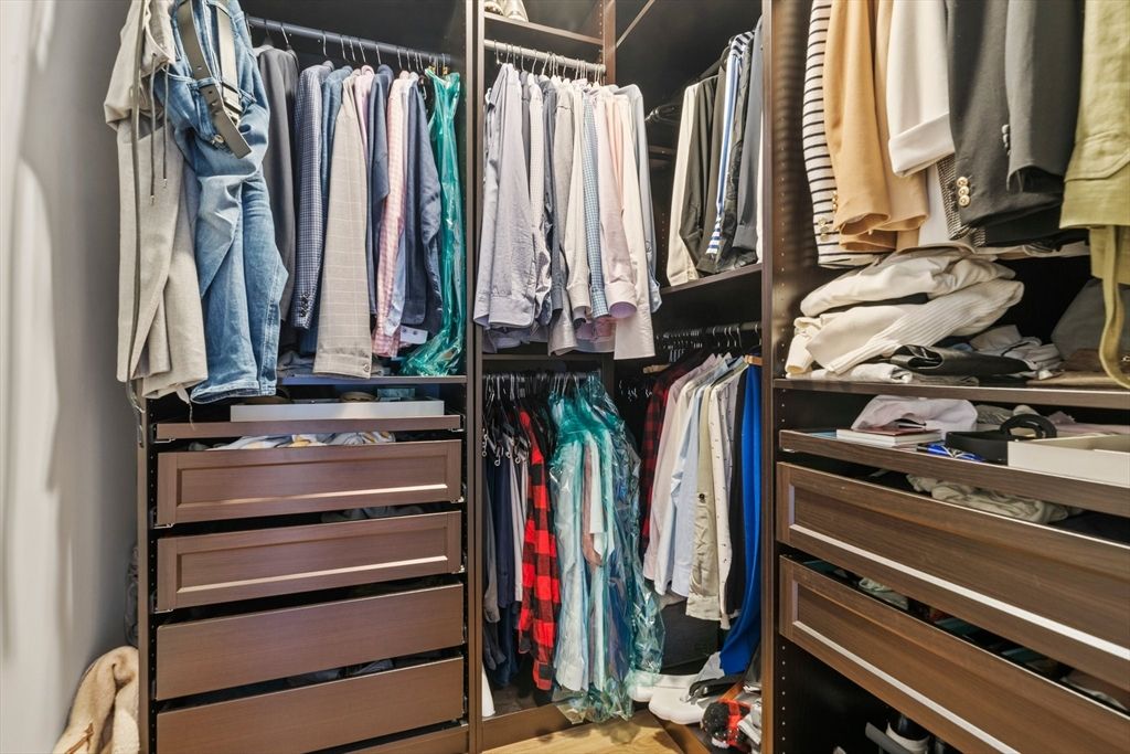 Interior, Walk-in Closets