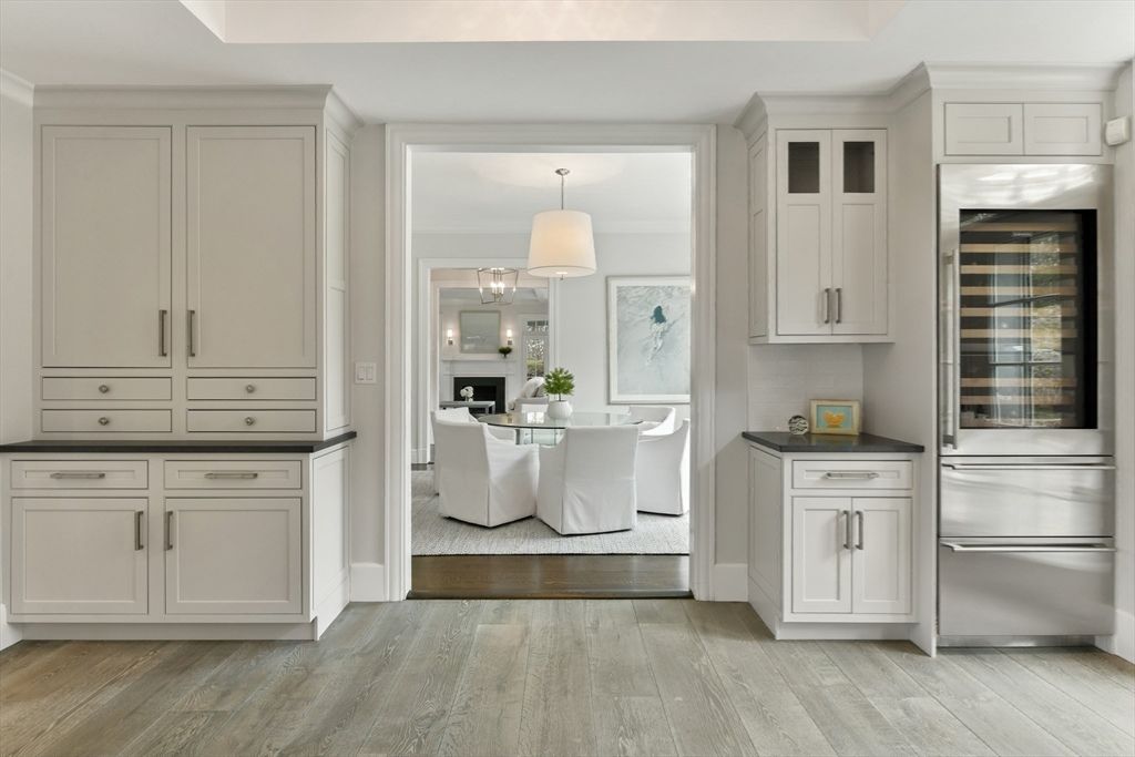 Dining room, Interior, Kitchen, Pendant Lights, Stainless Steel Appliances, Wood Texture Flooring
