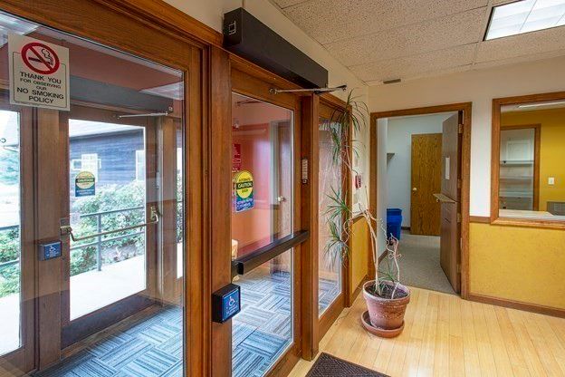 Elevator, Interior, Wood Texture Flooring