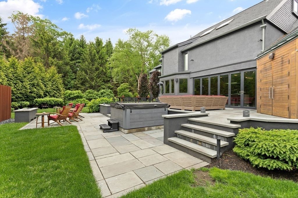 Backyard, Exterior, Hot Tub