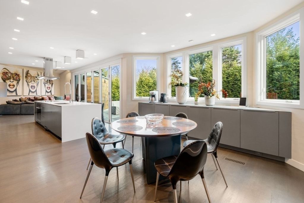 Dining room, Interior, Kitchen, Living room, Pendant Lights, Recessed Lighting, Wood Texture Flooring