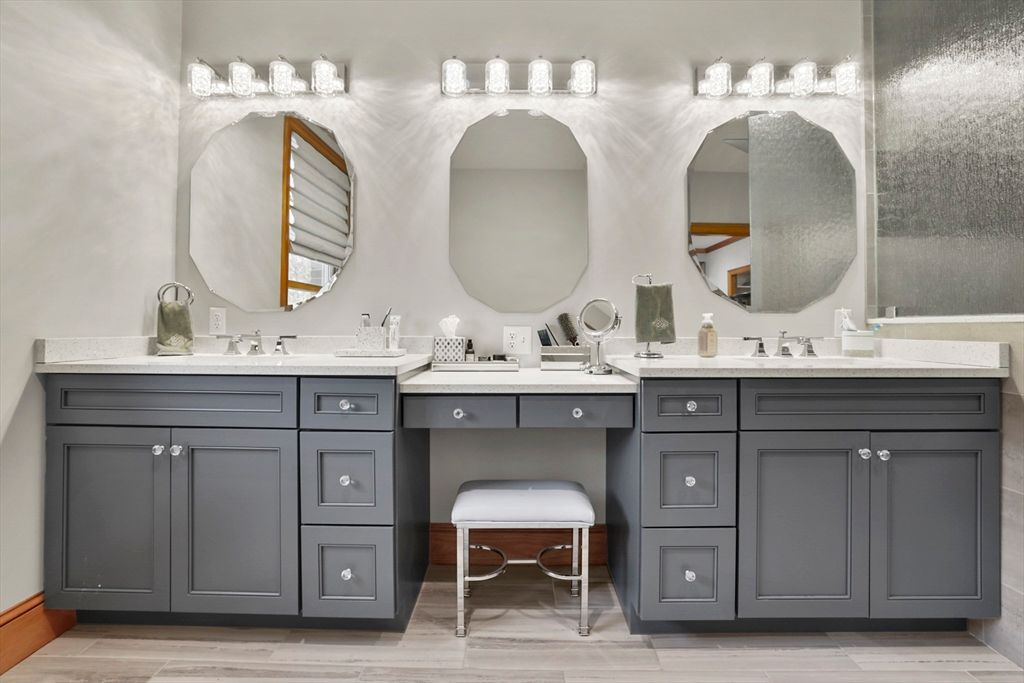 Bathroom, Dual Sink Vanities, Interior, Wood Texture Flooring