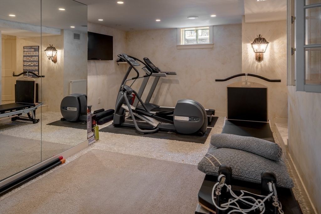 Fitness Equipment, Interior, Recessed Lighting