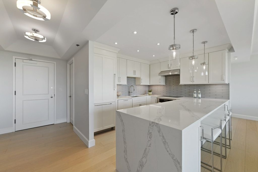 Interior, Kitchen, Pendant Lights, Recessed Lighting, Wood Texture Flooring