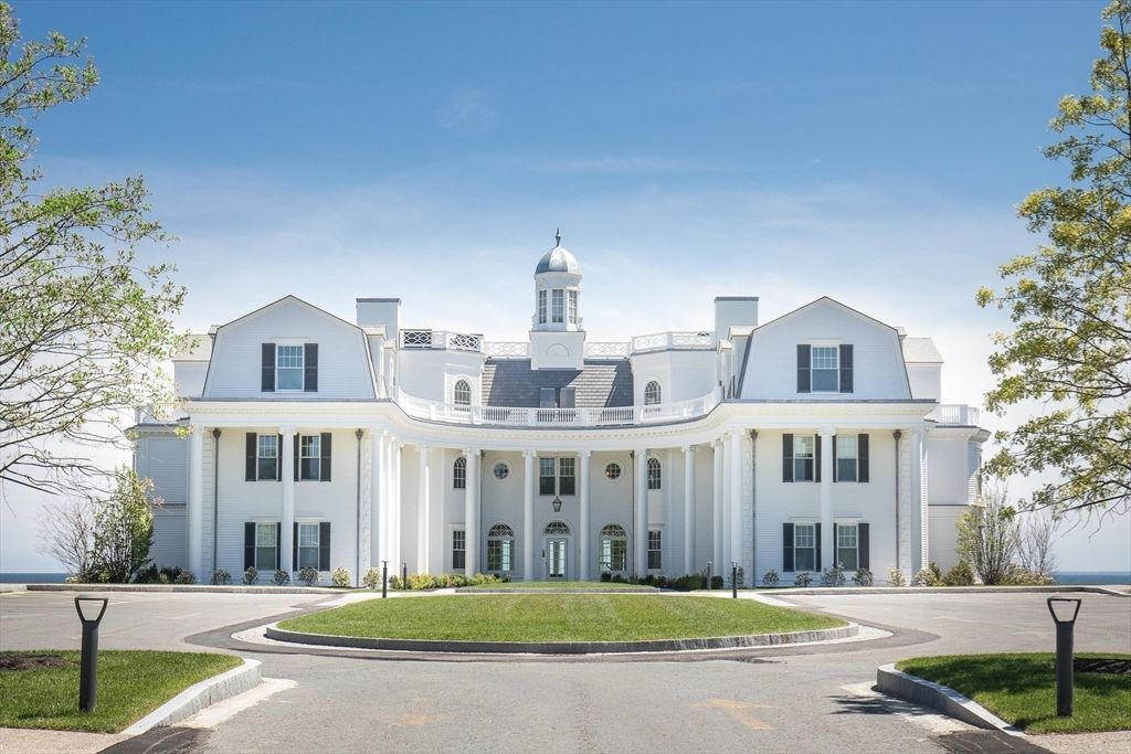 Exterior, Facade, Farmhouse