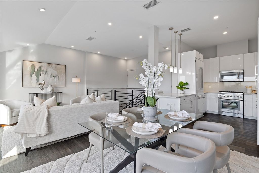 Dining room, Interior, Kitchen, Living room, Pendant Lights, Recessed Lighting, Stainless Steel Appliances, Wood Texture Flooring