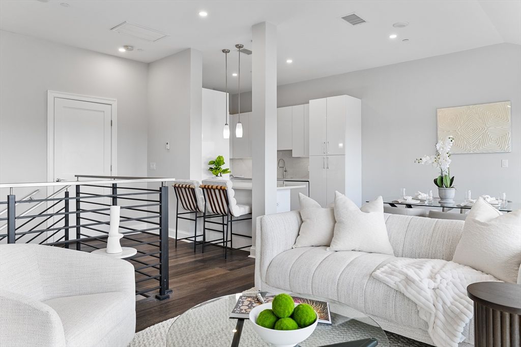 Dining room, Interior, Kitchen, Living room, Pendant Lights, Recessed Lighting, Wood Texture Flooring