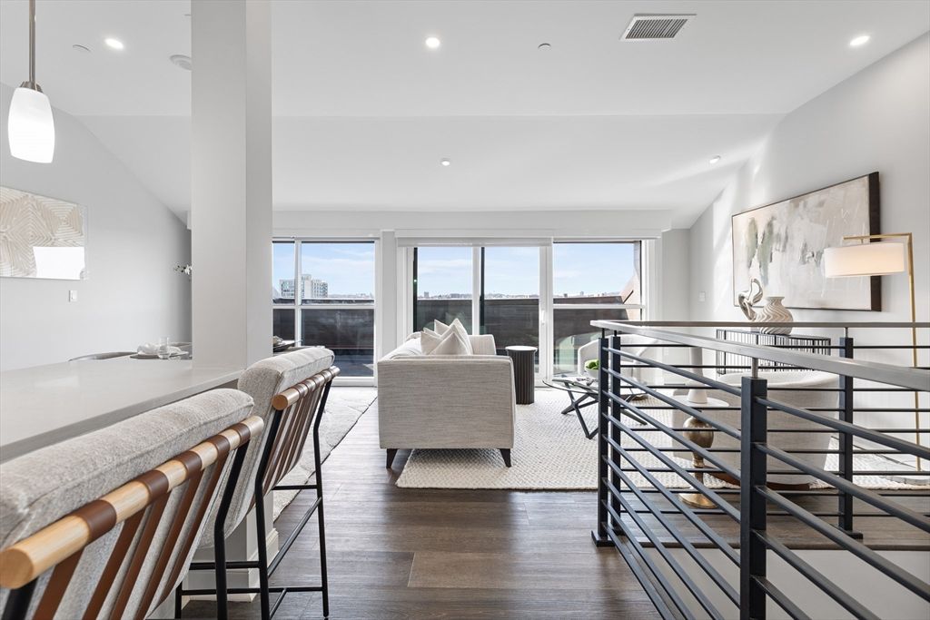 Interior, Living room, Pendant Lights, Recessed Lighting, Wood Texture Flooring