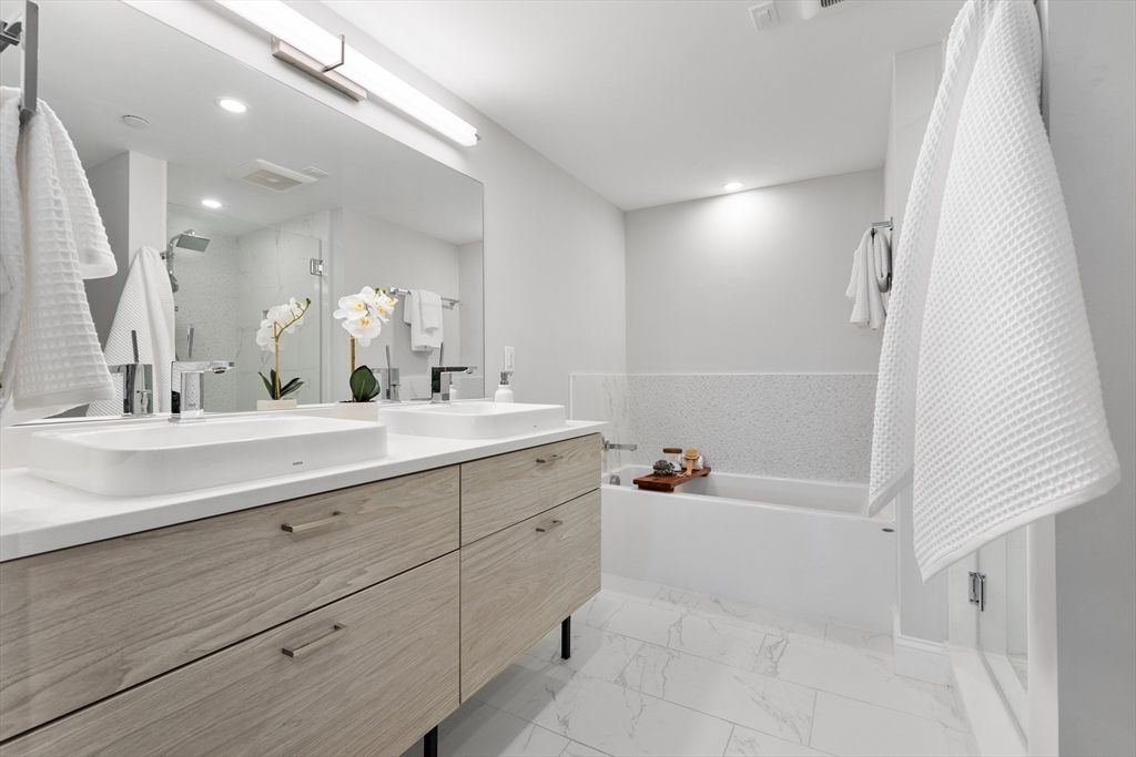 Bathroom, Dual Sink Vanities, Interior, Marble, Recessed Lighting