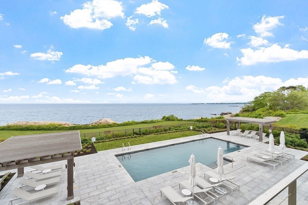 Exterior, Pool, Water