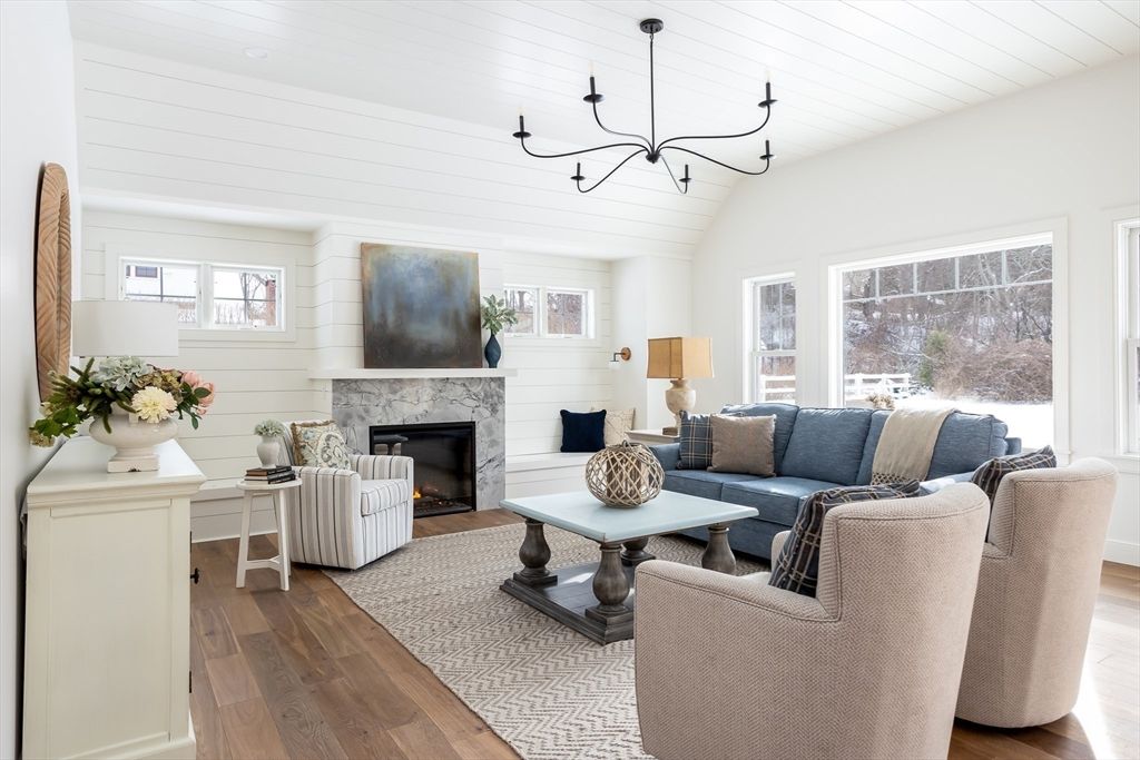 Interior, Kitchen, Living room, Pendant Lights, Wood Texture Flooring