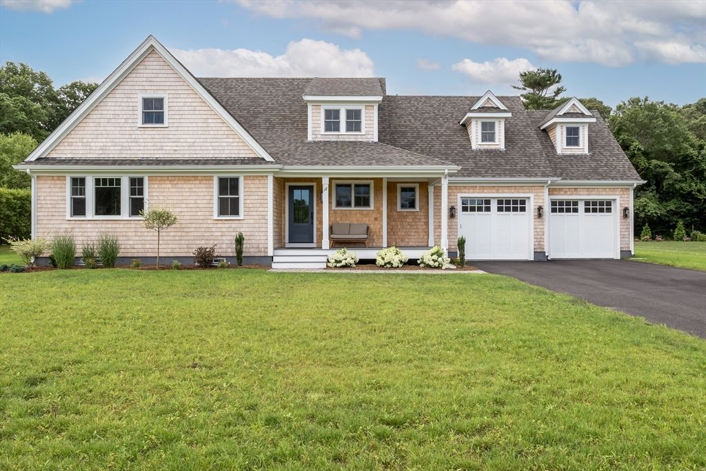 Attached, Exterior, Facade, Brick Facade, Cape Cod