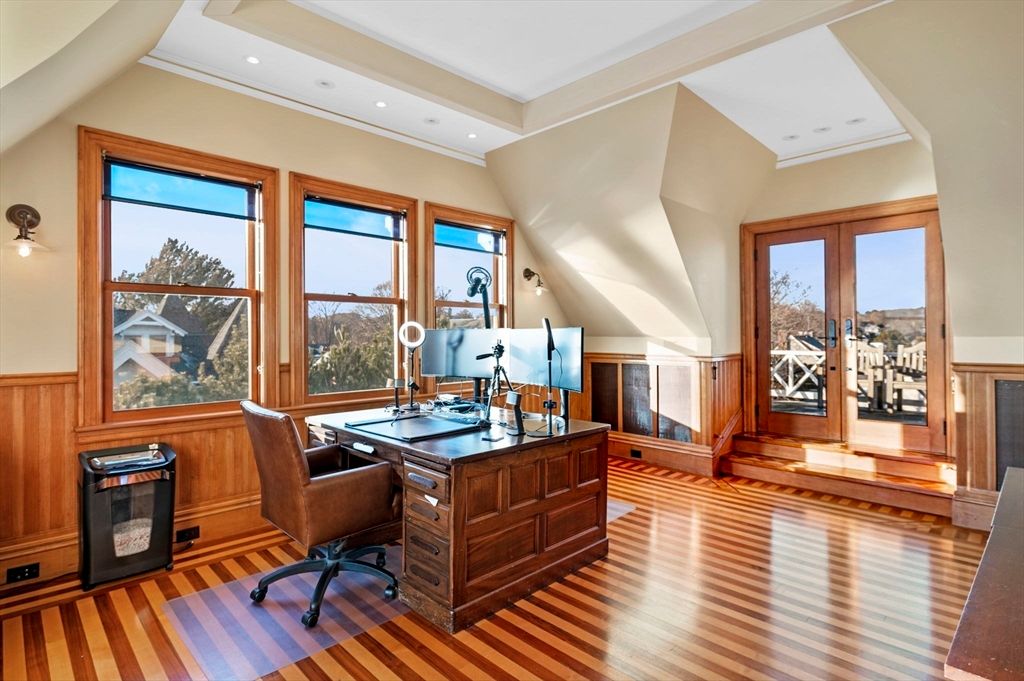 Home Office, Interior, Recessed Lighting, Wood Texture Flooring