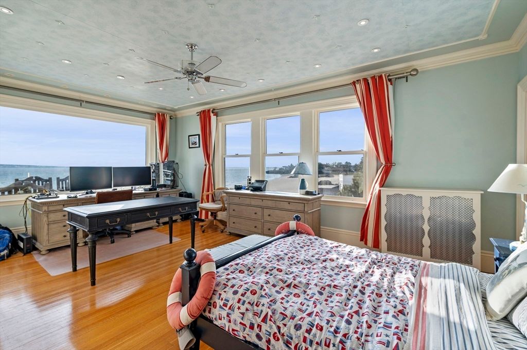 Bedroom, Home Office, Interior, Recessed Lighting, Water, Wood Texture Flooring