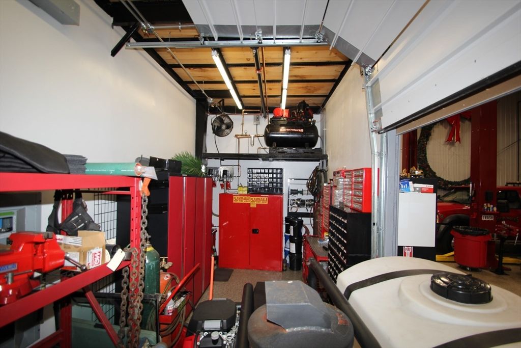 Garage, Interior