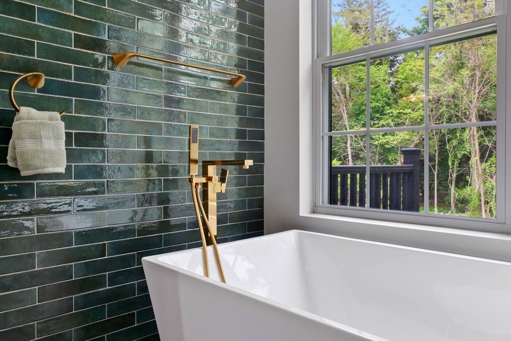 Bathroom, Free Standing Baths, Interior