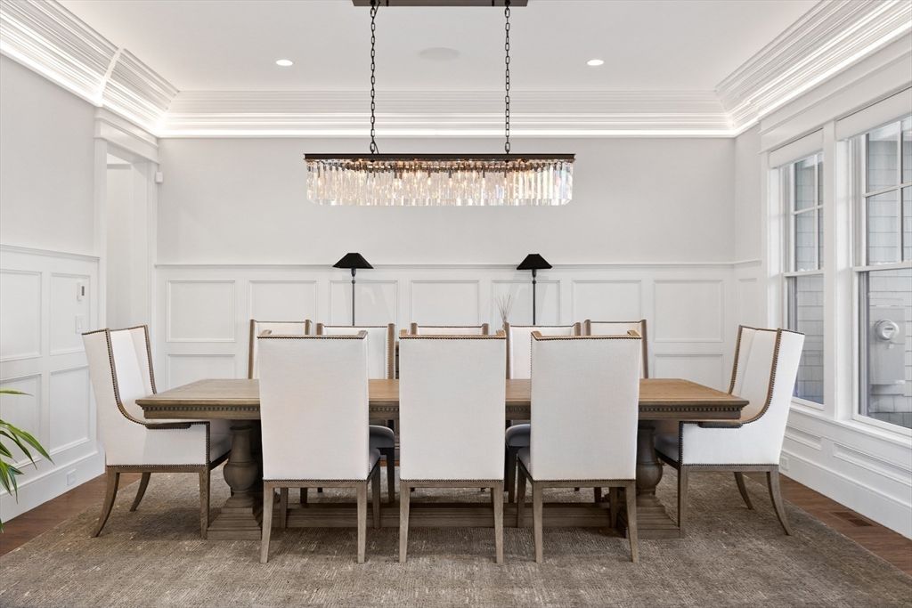 Dining room, Interior
