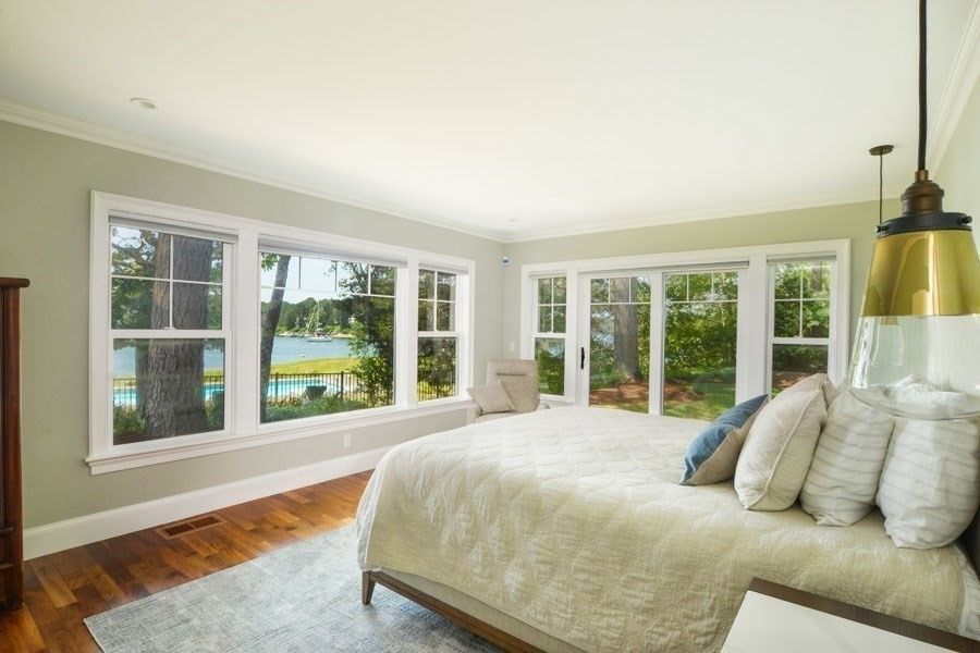 Bedroom, Interior, Pendant Lights, Water, Wood Texture Flooring
