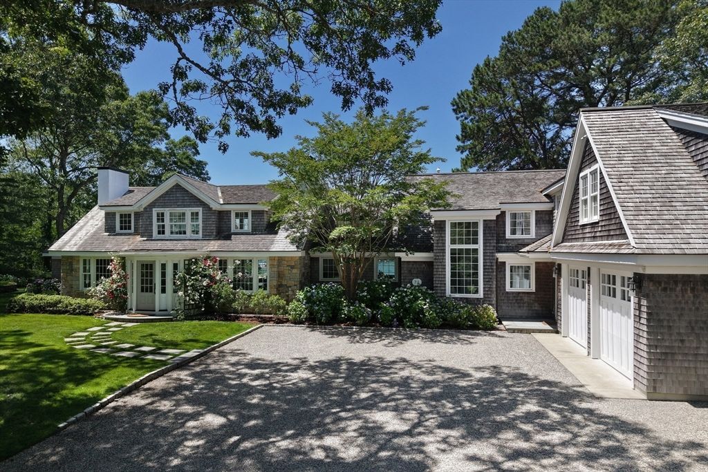 Exterior, Facade, Brick Facade, Cape Cod