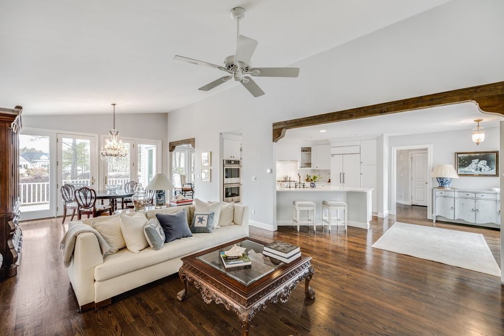 Chandelier, Dining room, Interior, Kitchen, Living room, Pendant Lights, Recessed Lighting, Wood Texture Flooring