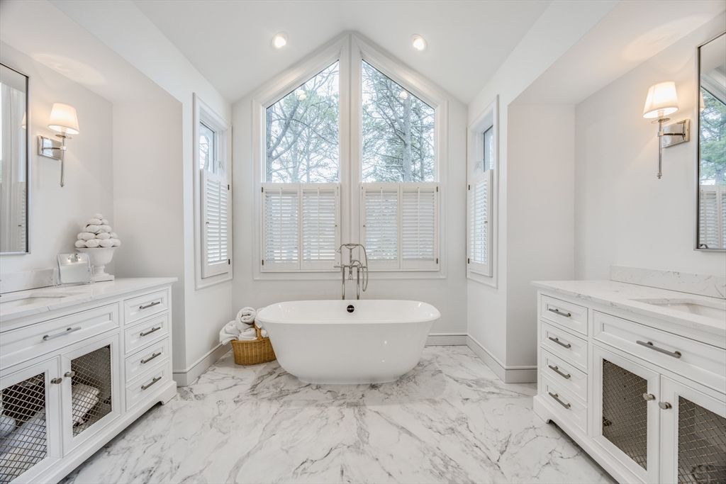 Bathroom, Dual Sink Vanities, Free Standing Baths, Interior, Marble, Recessed Lighting