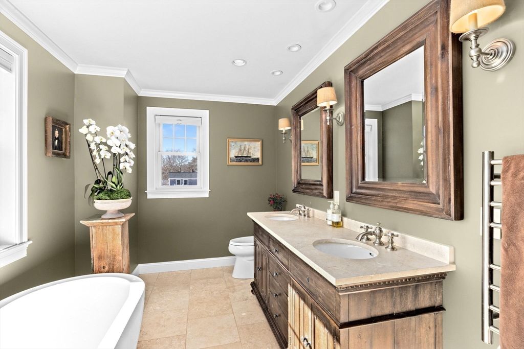 Bathroom, Dual Sink Vanities, Free Standing Baths, Interior, Recessed Lighting