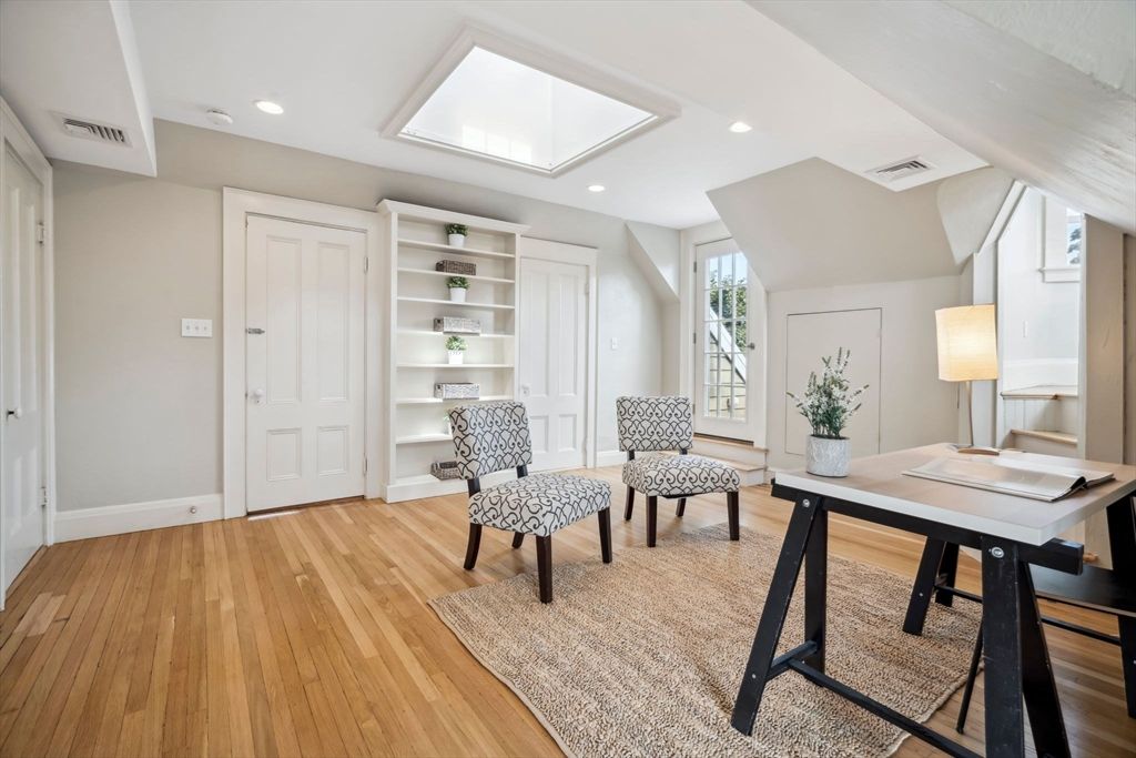 Home Office, Interior, Recessed Lighting, Wood Texture Flooring