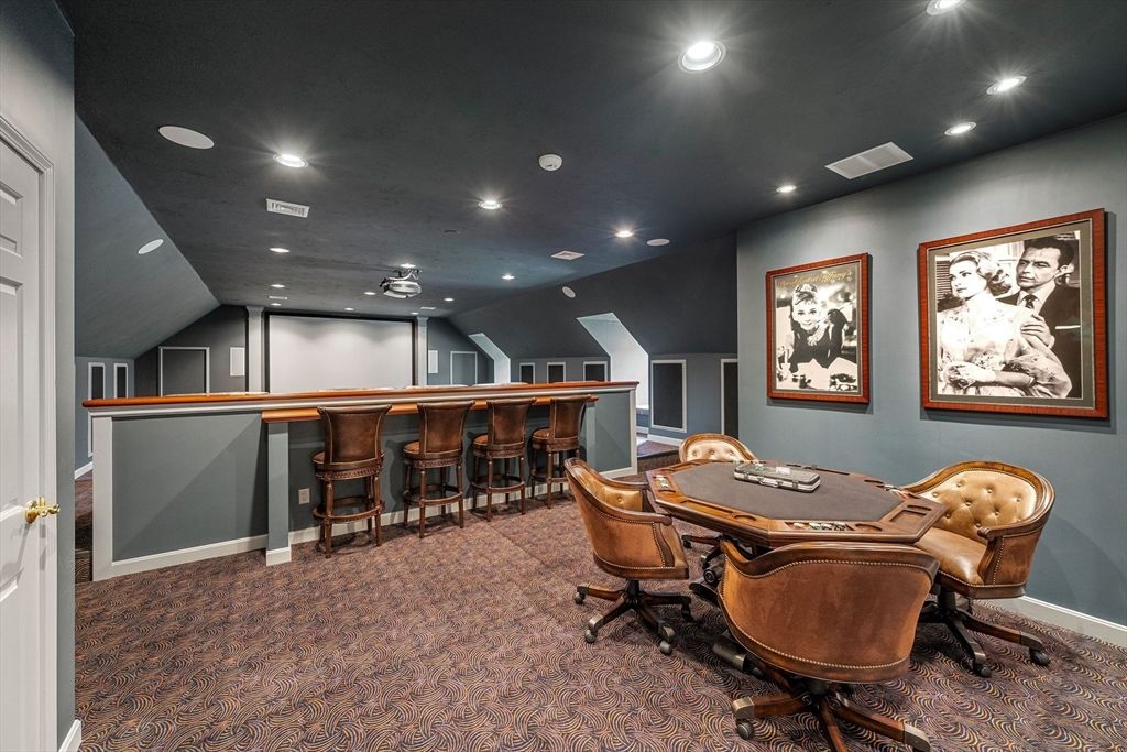 Game Room, Interior, Recessed Lighting