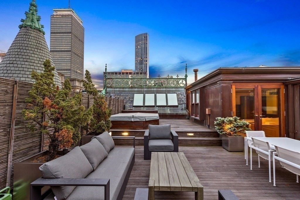 Exterior, Hot Tub