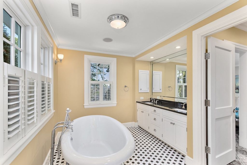 Bathroom, Dual Sink Vanities, Free Standing Baths, Interior, Recessed Lighting