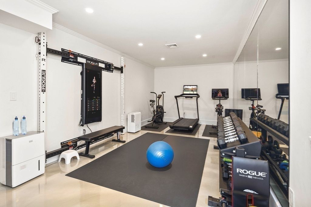 Fitness Equipment, Interior, Recessed Lighting