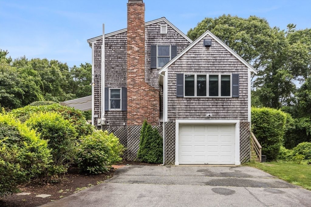 Attached, Exterior, Facade, Brick Facade, Tudor Revival