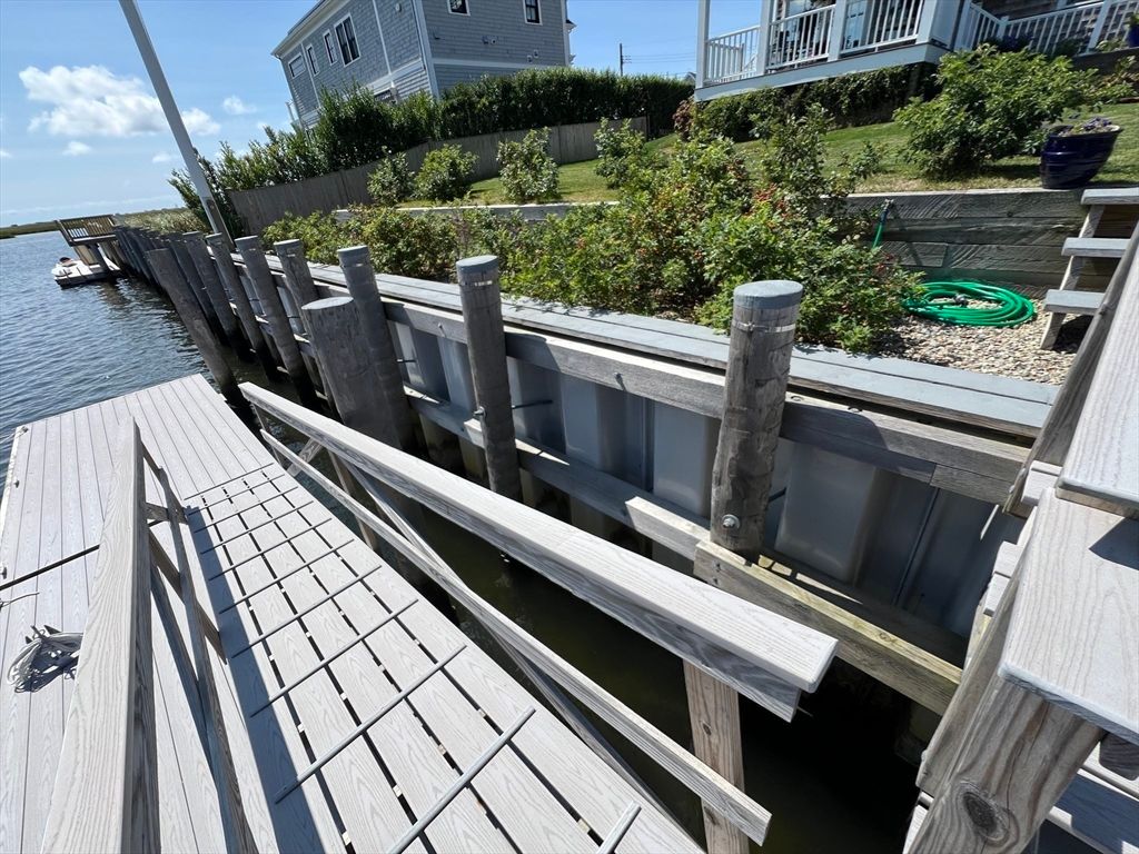 Exterior, Water