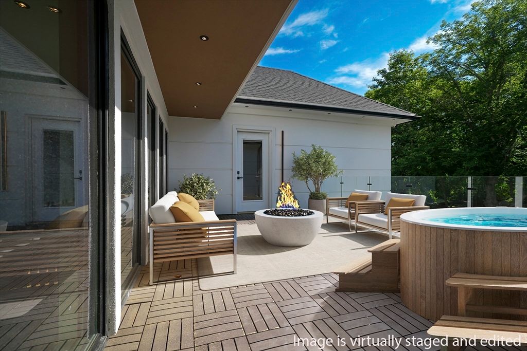Exterior, Hot Tub