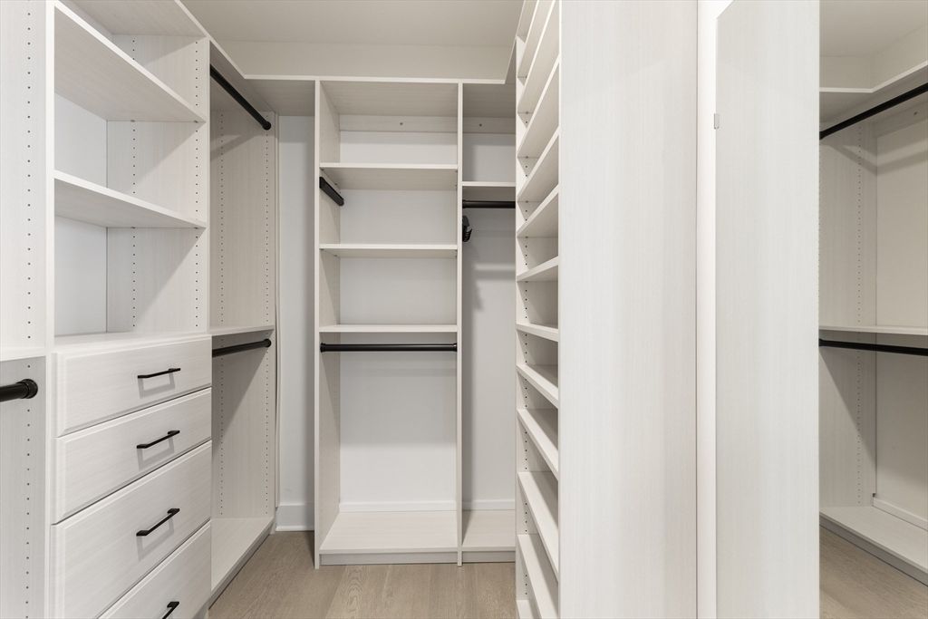 Interior, Walk-in Closets, Wood Texture Flooring