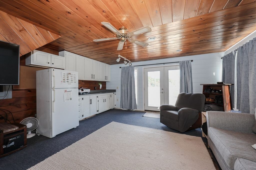 Interior, Kitchen, Wooden Ceilings