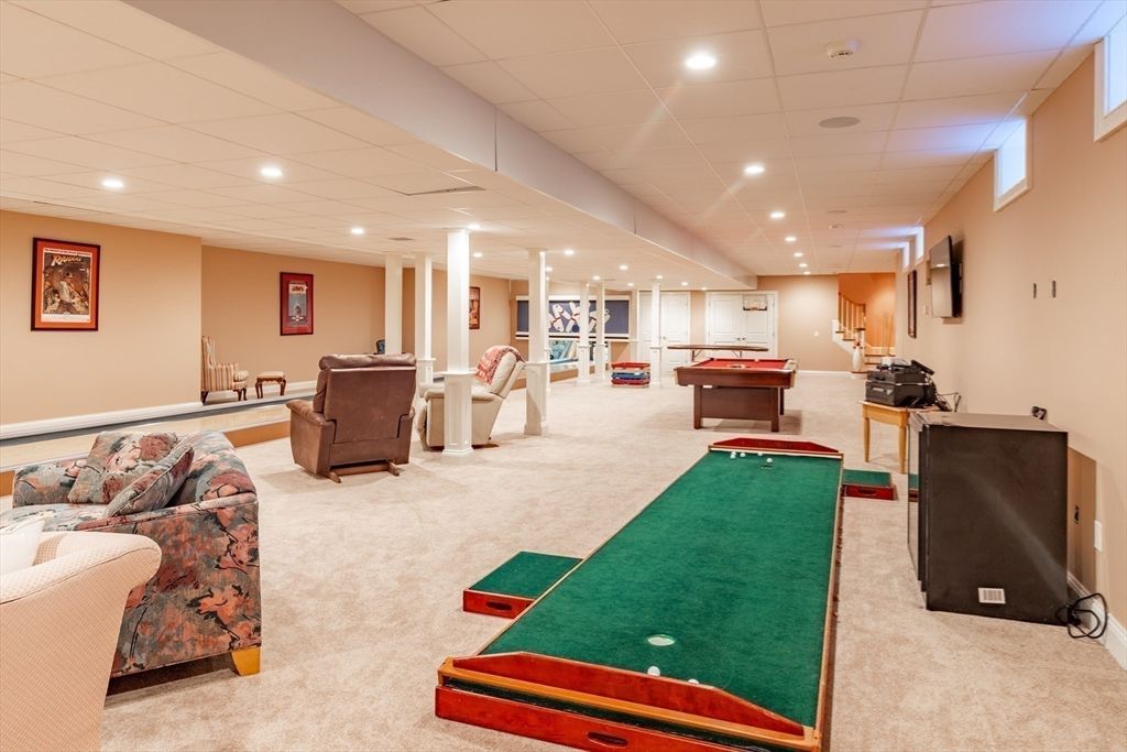 Billiard Table, Game Room, Interior, Living room, Recessed Lighting