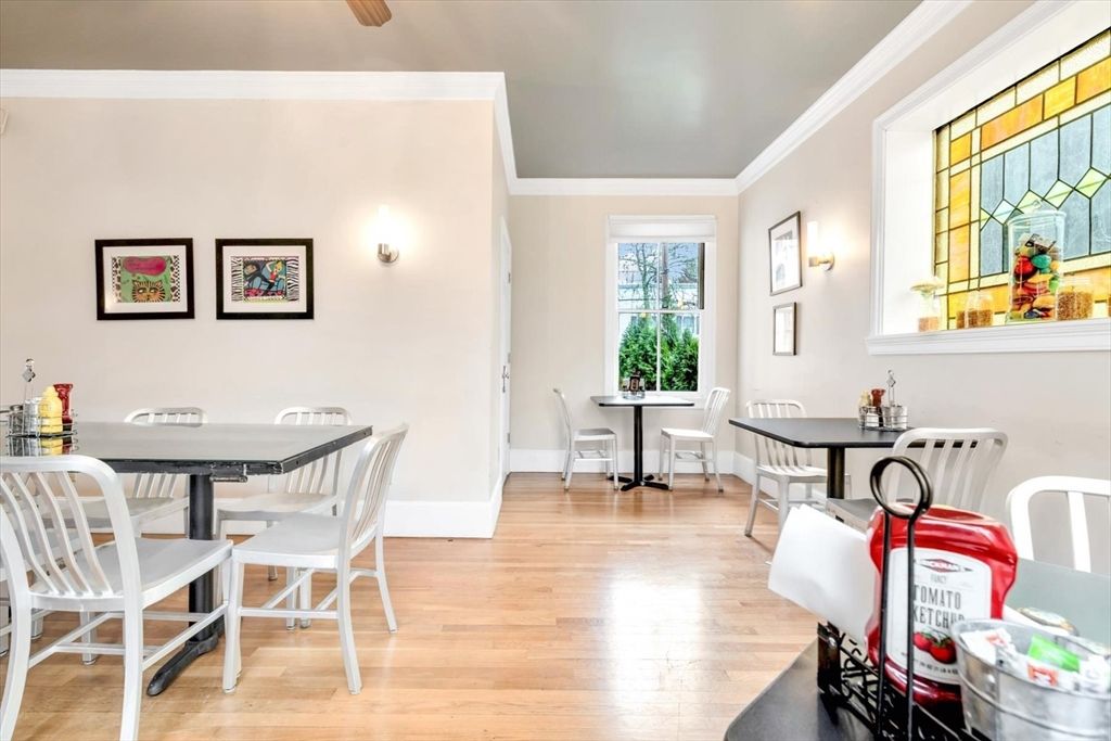 Dining room, Interior, Wood Texture Flooring