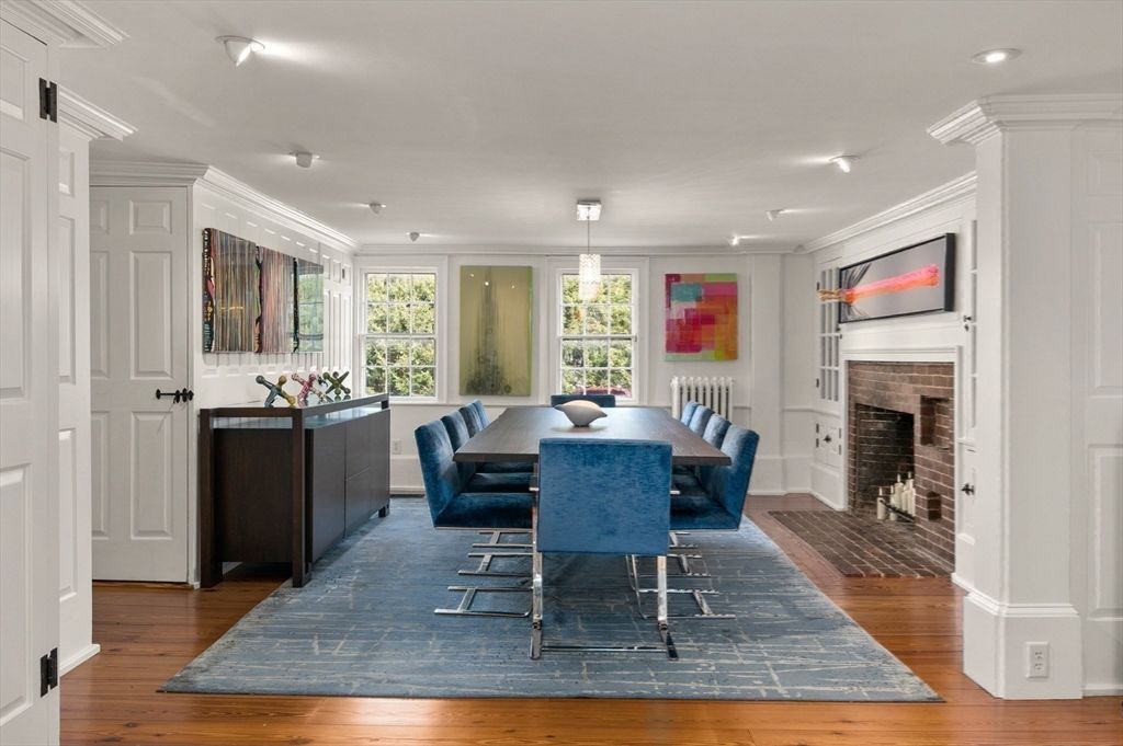 Dining room, Fireplace, Interior, Recessed Lighting, Wood Texture Flooring