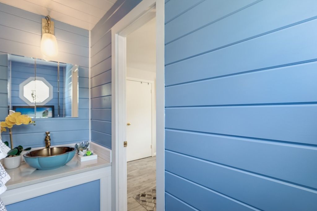 Bathroom, Interior, Pendant Lights