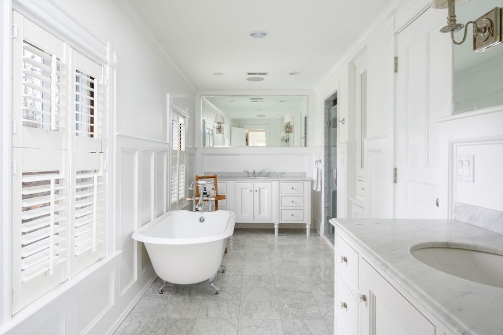Bathroom, Dual Sink Vanities, Free Standing Baths, Interior, Marble, Recessed Lighting