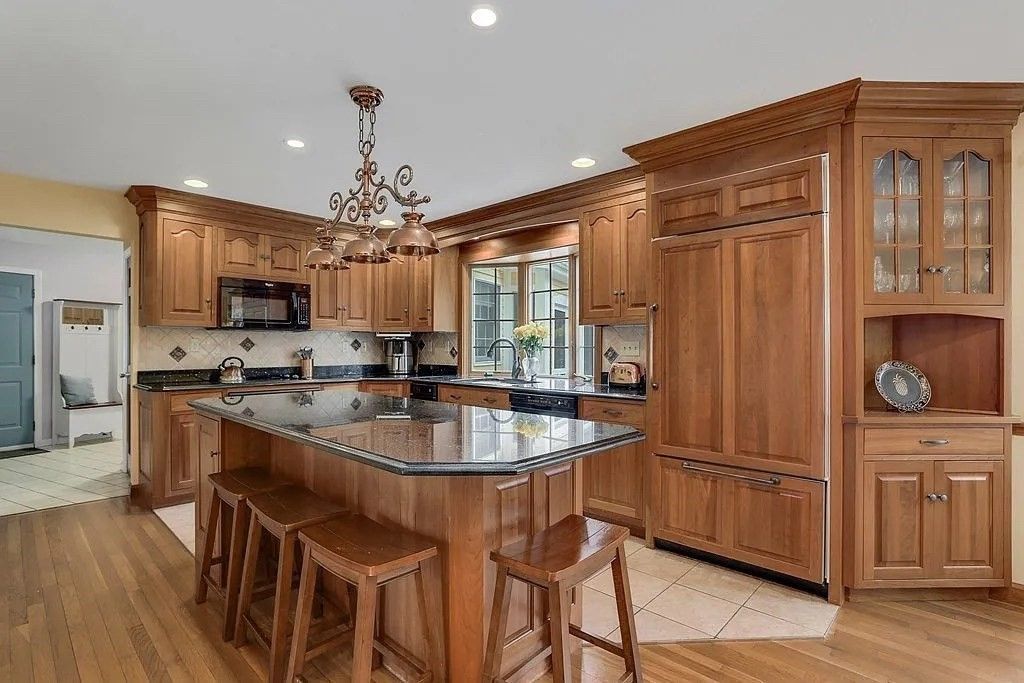 Chandelier, Interior, Kitchen, Recessed Lighting, Stainless Steel Appliances, Wood Texture Flooring