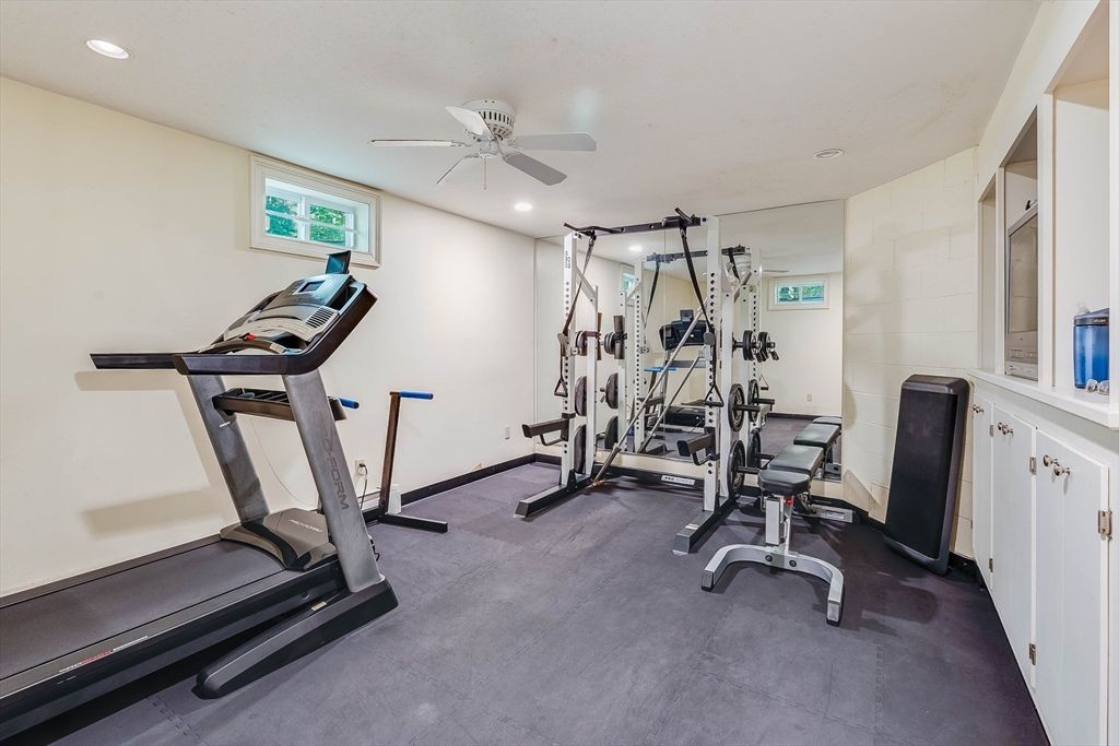 Fitness Equipment, Interior, Recessed Lighting