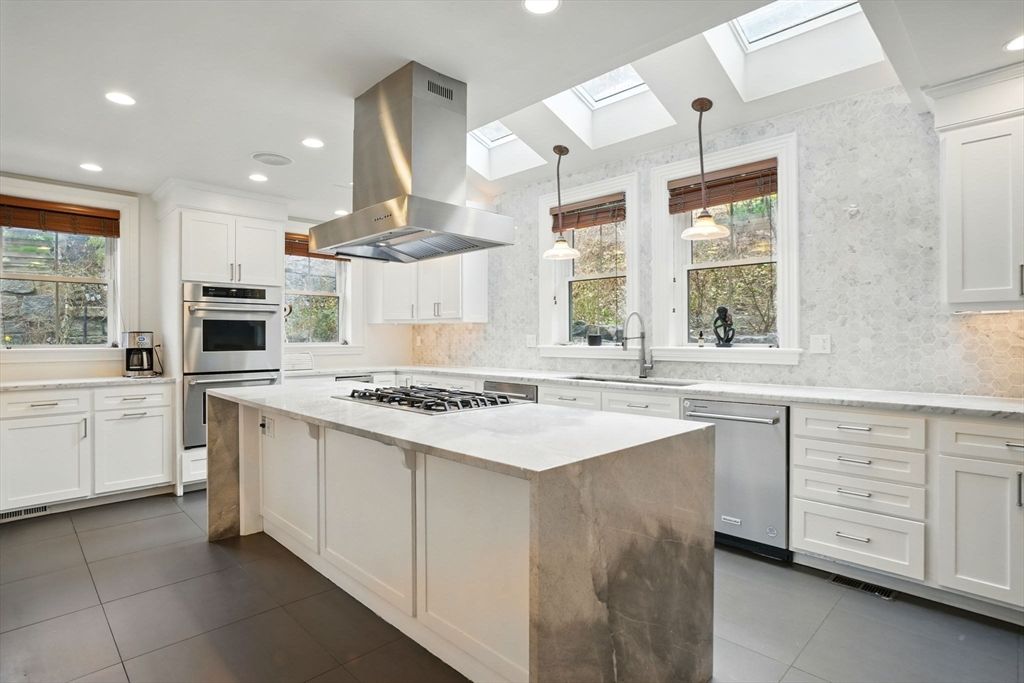 Interior, Kitchen, Pendant Lights, Recessed Lighting, Stainless Steel Appliances