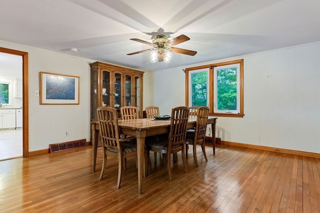 Dining room, Interior, Wood Texture Flooring