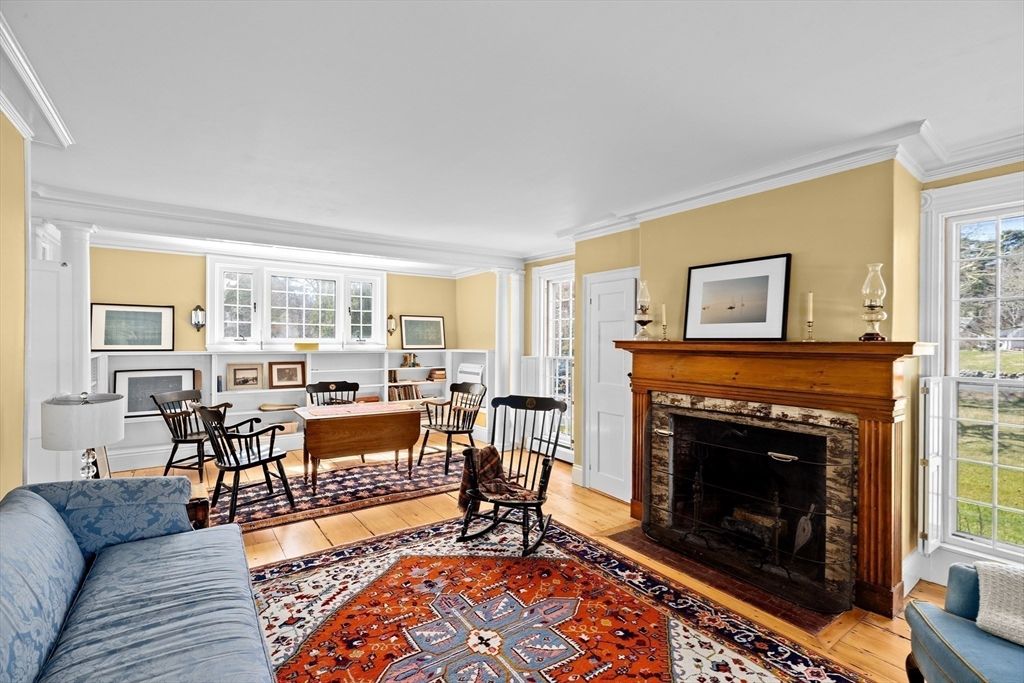 Dining room, Fireplace, Interior, Wood Texture Flooring