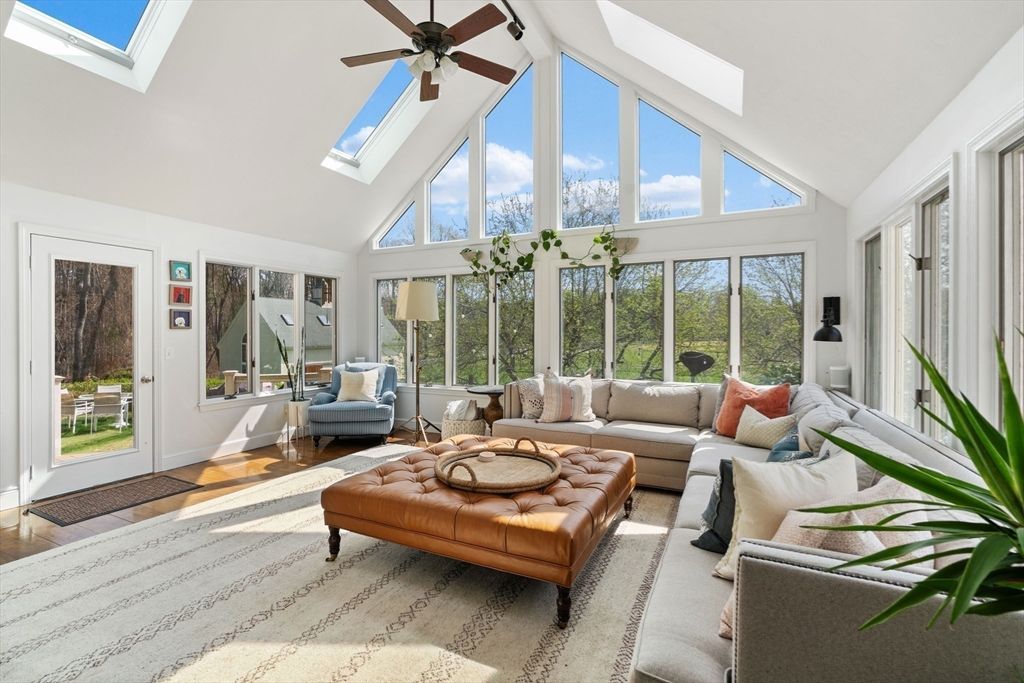 Interior, Living room, Sun Room, Wood Texture Flooring